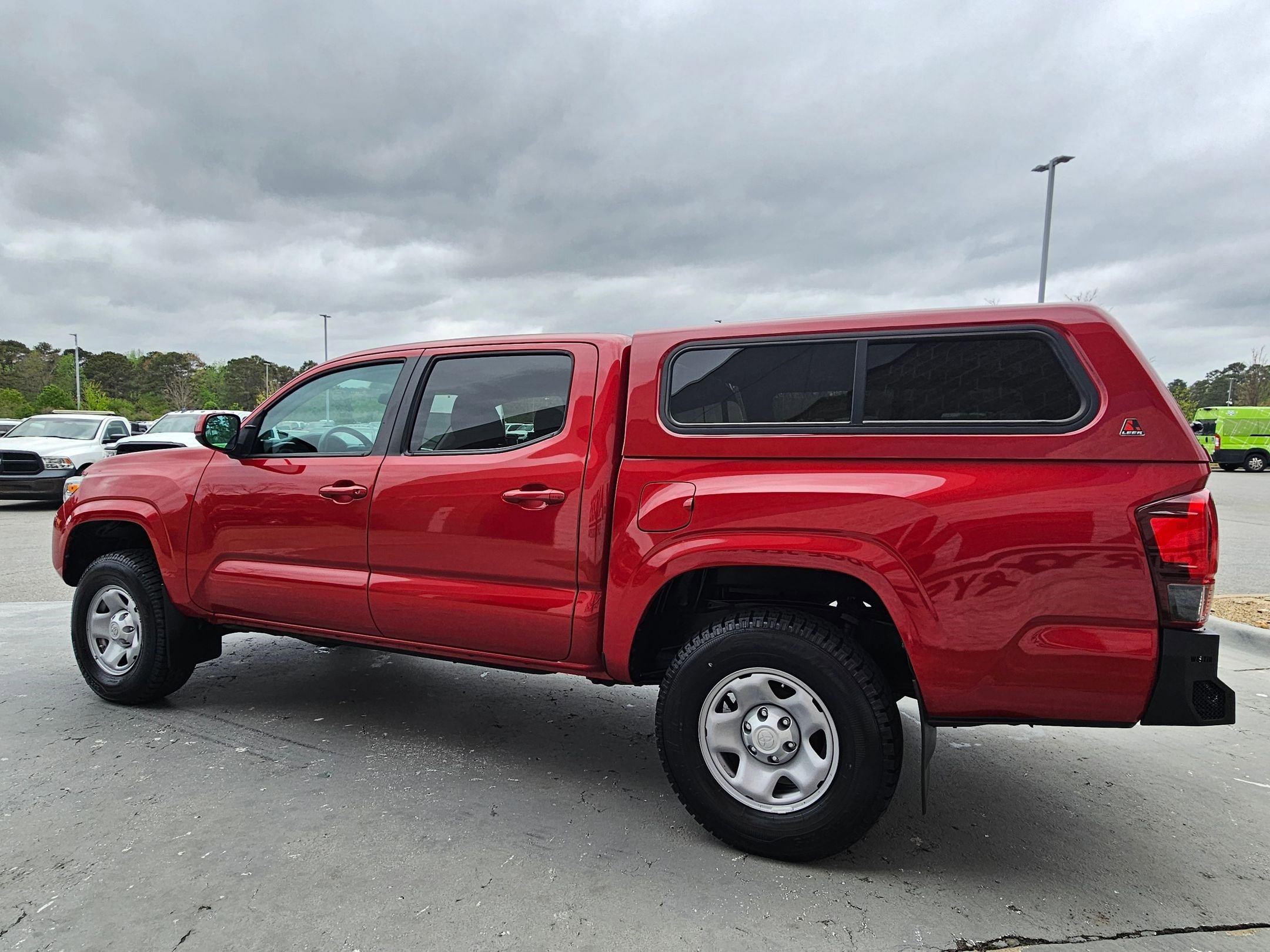 Used 2019 Toyota Tacoma SR w/ SR Convenience Package image 5