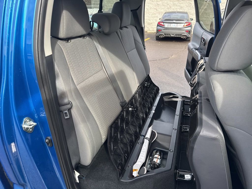 Used 2017 Toyota Tacoma SR5 w/ Tow Package image 17