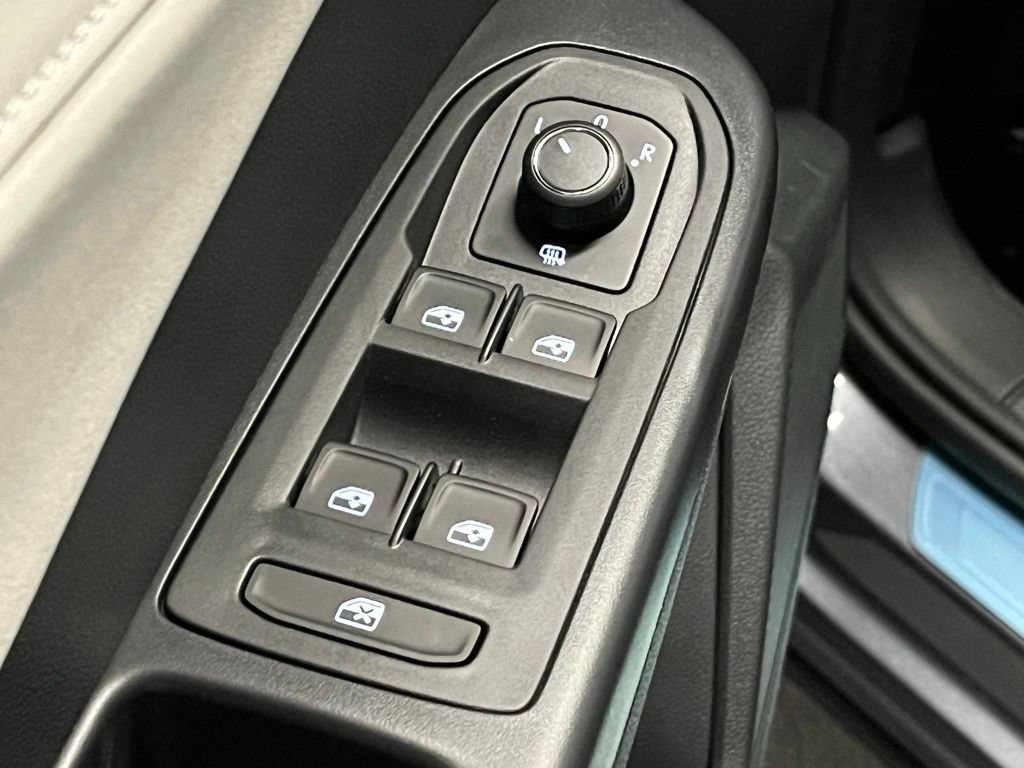 New 2026 Volkswagen Taos SE AWD/4WD image 17