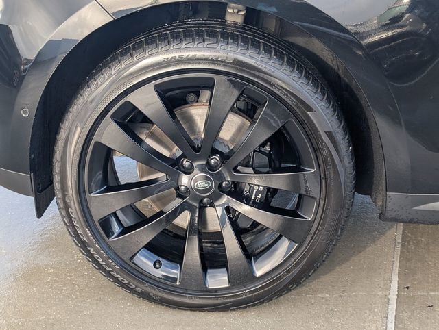 Used 2023 Land Rover Range Rover Sport SE image 4