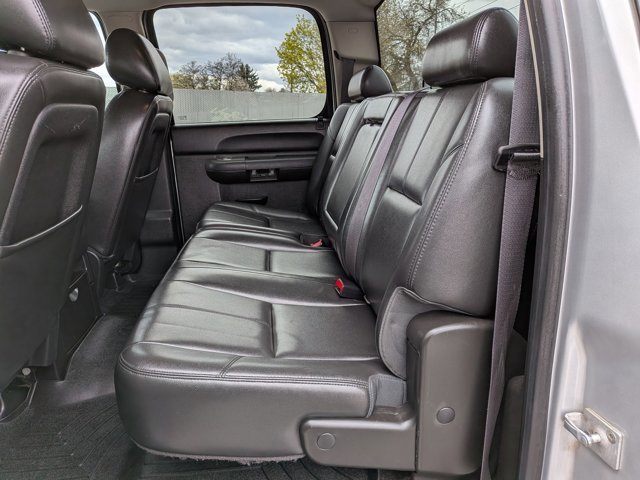 Used 2014 Chevrolet Silverado 2500 LT w/ Custom Sport Truck Package image 21