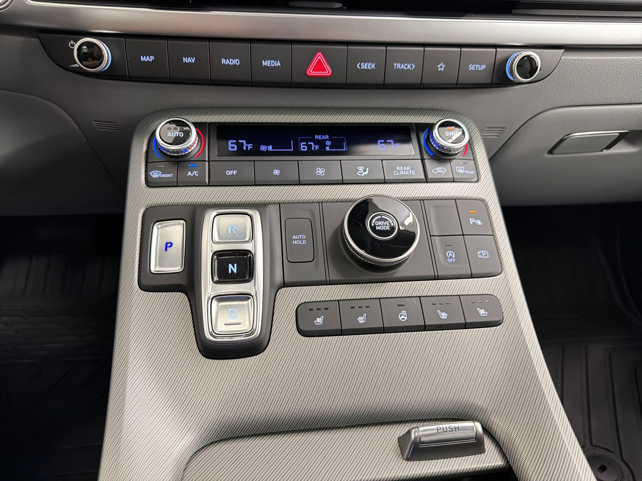 Used 2025 Hyundai Palisade SEL FWD image 17