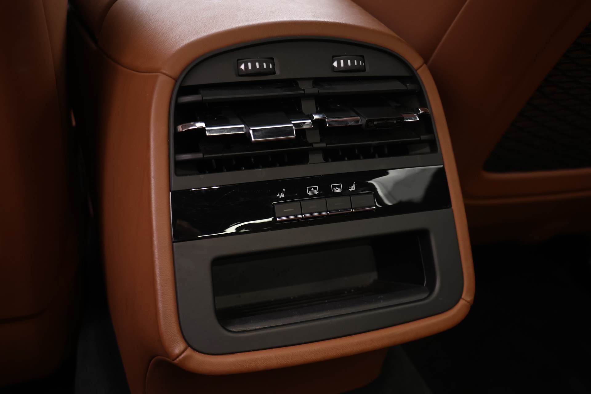 Used 2020 Maserati Quattroporte S GranSport Q4 AWD/4WD image 18