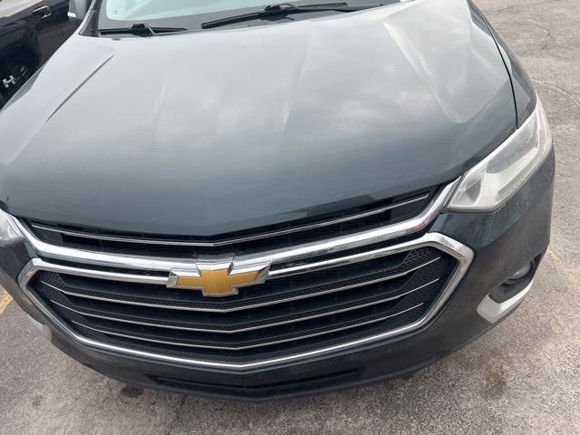 Used 2020 Chevrolet Traverse LT w/ Driver Confidence II Package AWD/4WD image 3
