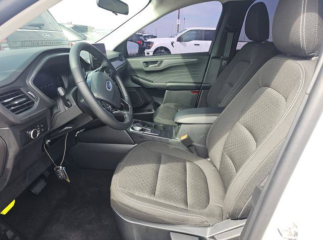 Used 2025 Ford Escape Active w/ Cold Weather Package image 3