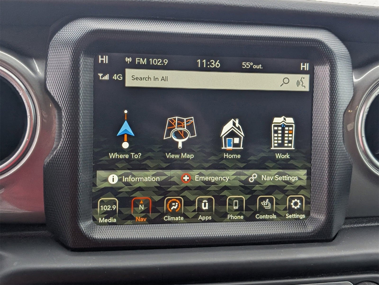 Used 2023 Jeep Wrangler Sahara w/ Cold Weather Group image 16