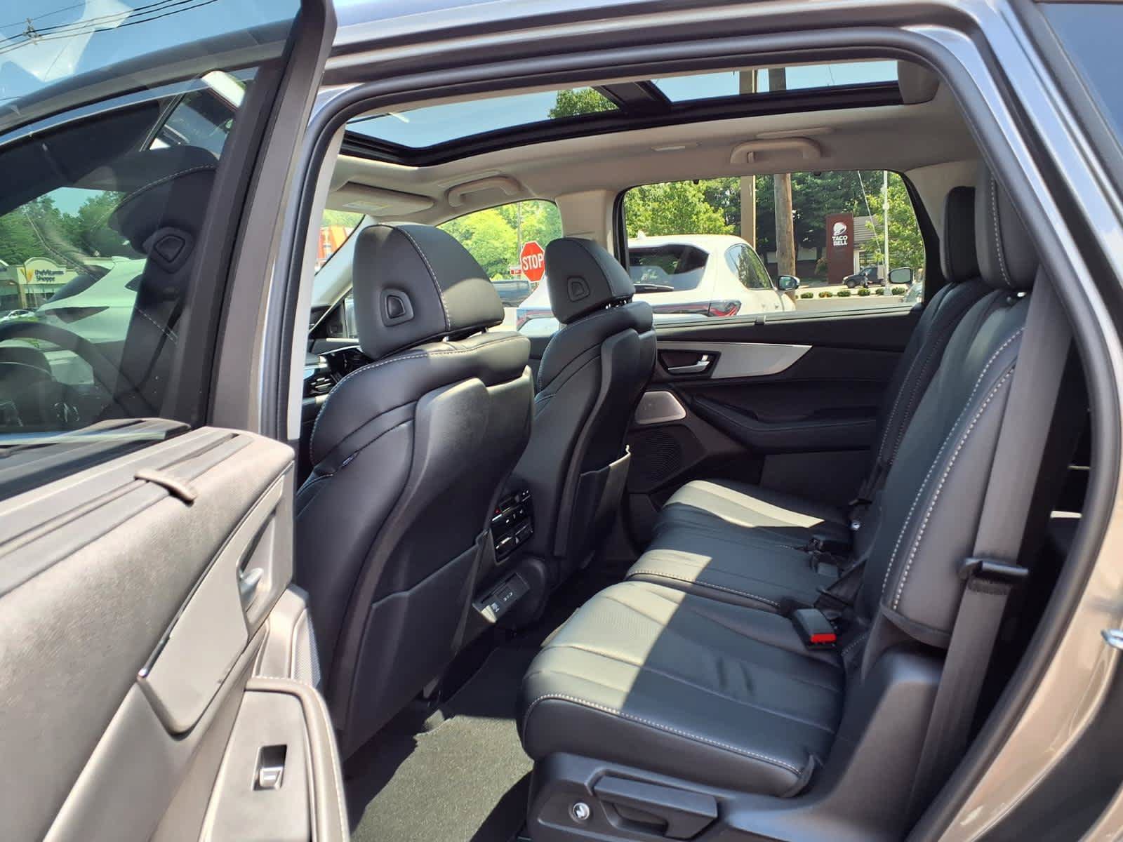 Certified 2026 Acura MDX w/ Technology Package AWD/4WD image 27