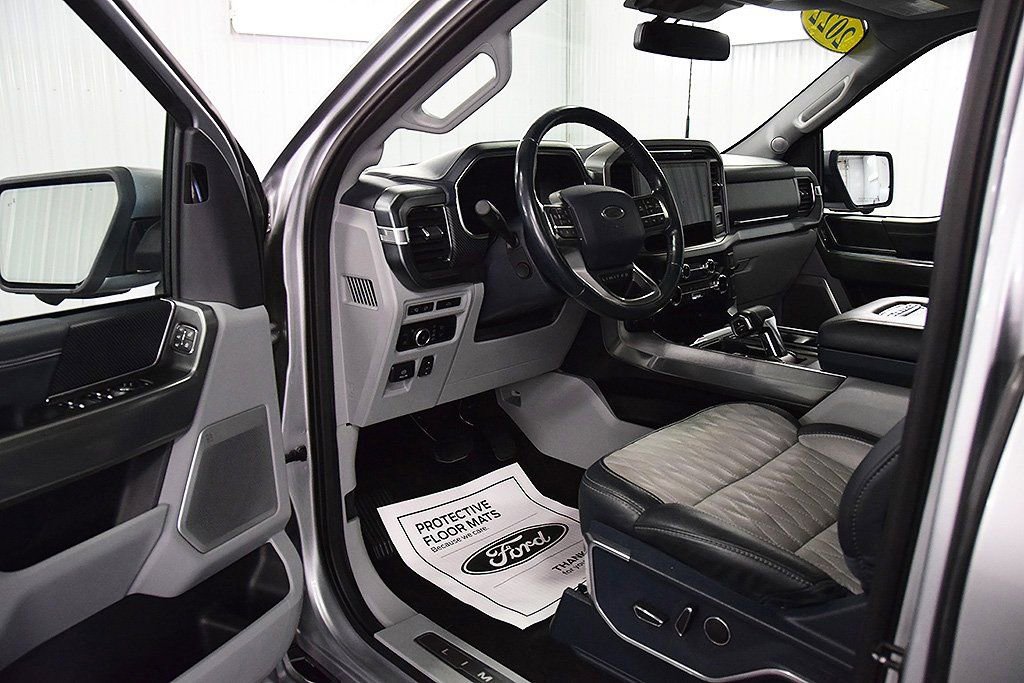 Used 2023 Ford F150 Limited image 16