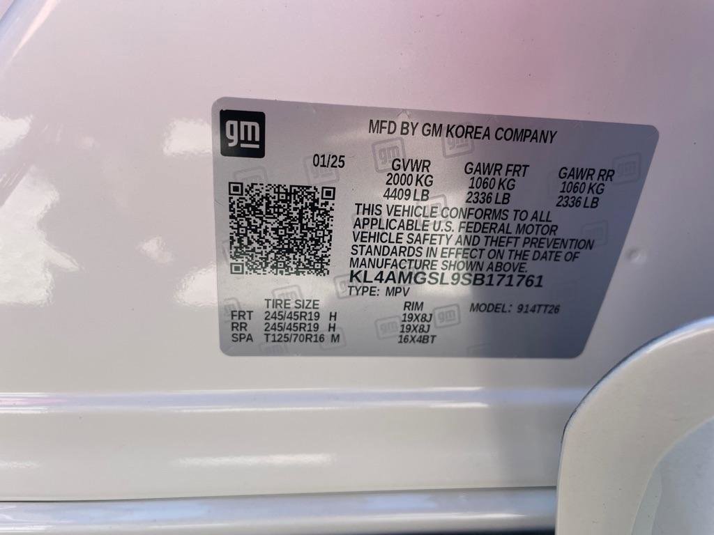 Used 2025 Buick Encore GX Avenir w/ Avenir Technology Package AWD/4WD image 22