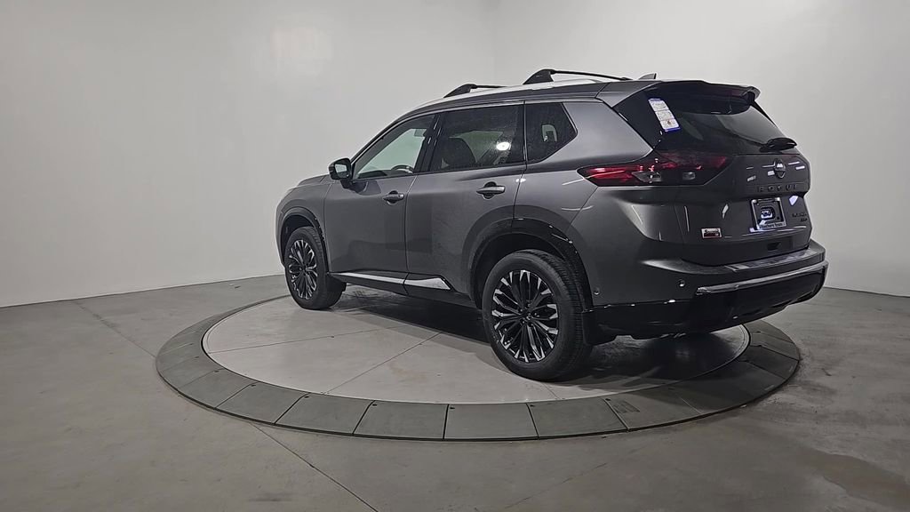 New 2026 Nissan Rogue Platinum image 3