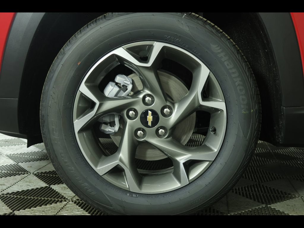 New 2026 Chevrolet Trax LT w/ Driver Confidence Package FWD image 17