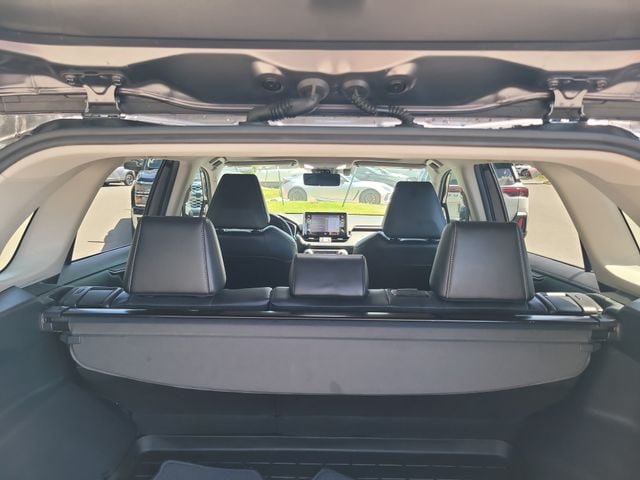 Used 2019 Toyota RAV4 Limited w/ Cold Weather Package AWD/4WD image 28
