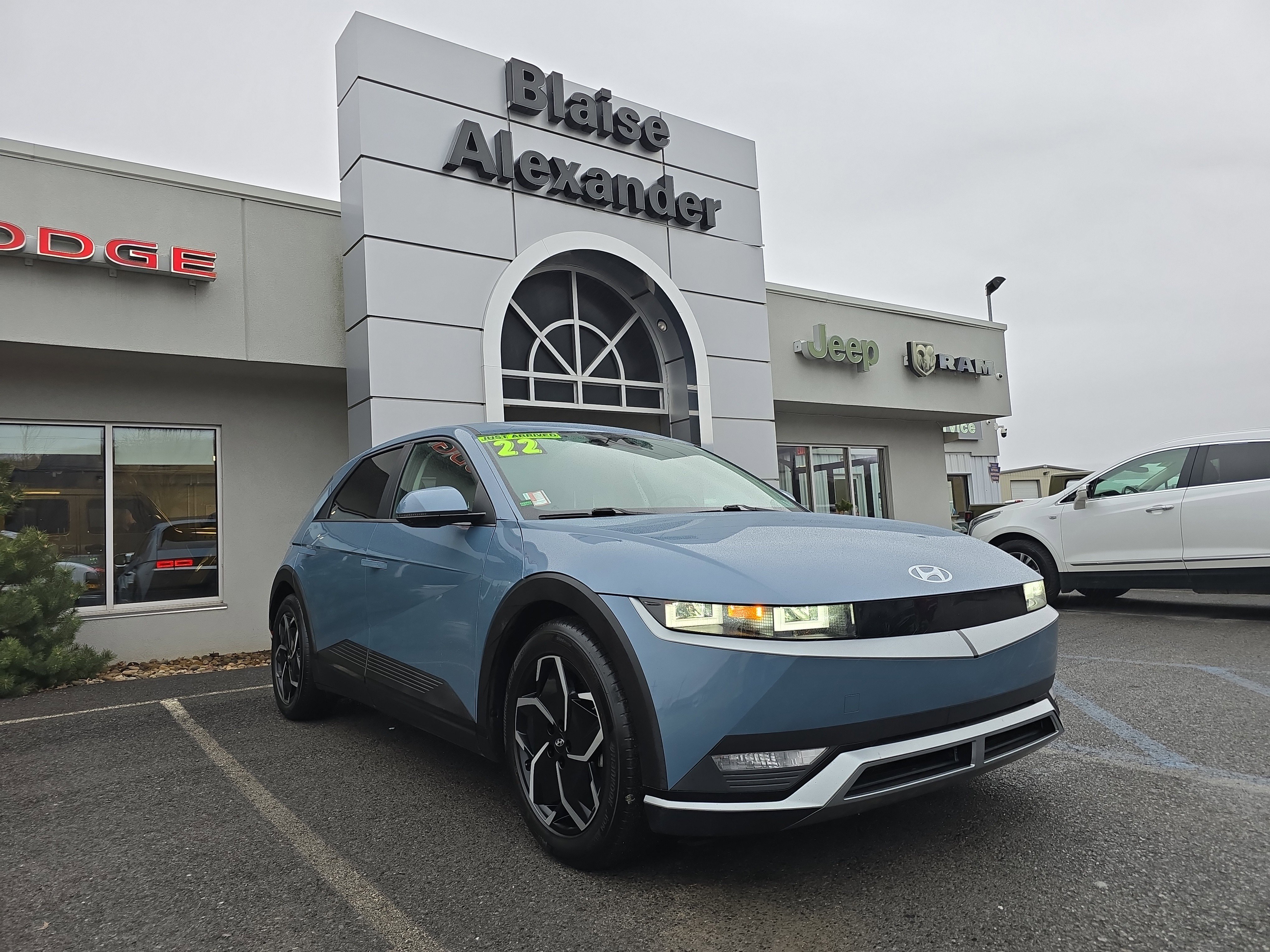 Used 2022 Hyundai Ioniq 5 SE w/ Cargo Package image 1