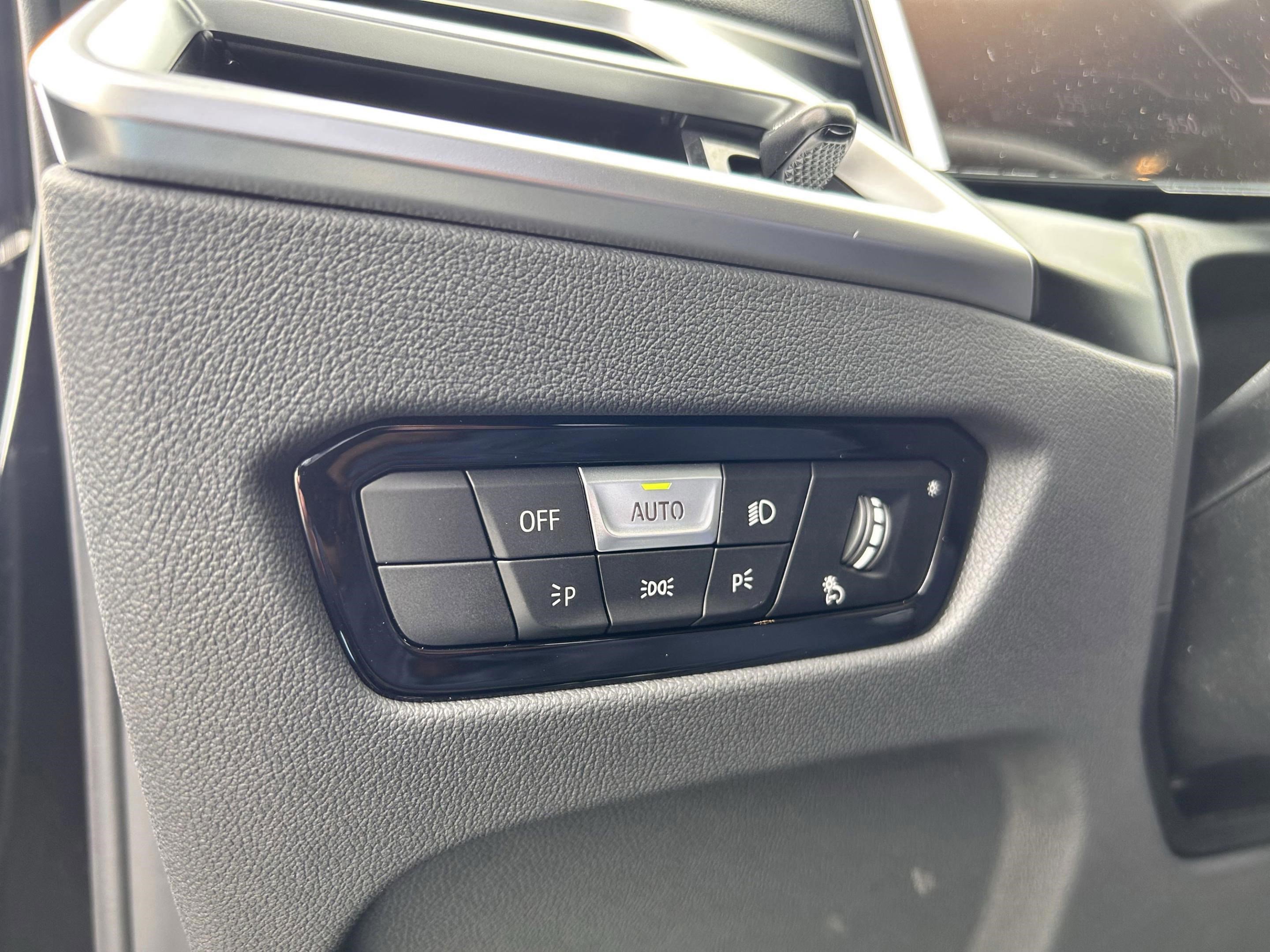 Used 2026 BMW 430i Coupe w/ Premium Package image 21