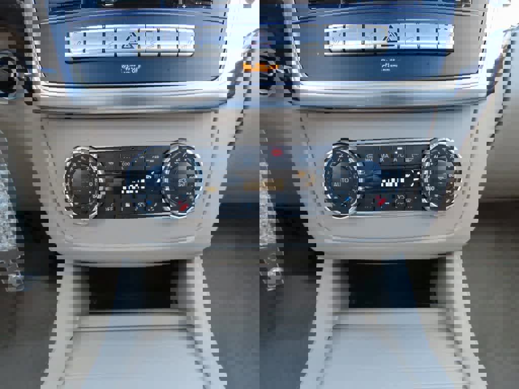 Used 2015 Mercedes-Benz ML 350 4MATIC image 25