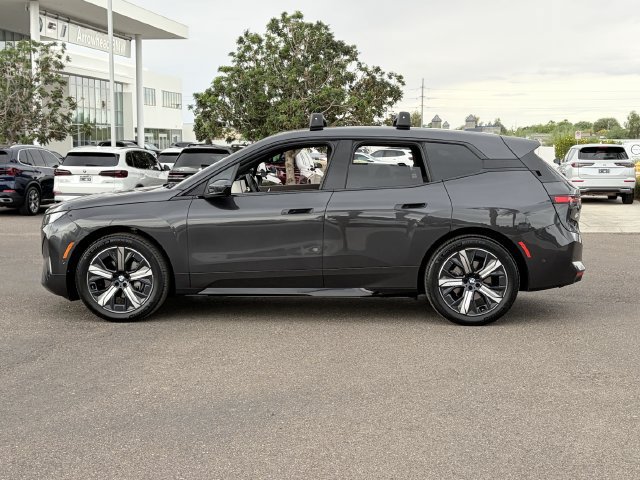 Certified 2026 BMW iX xDrive45 w/ Premium Package AWD/4WD image 10