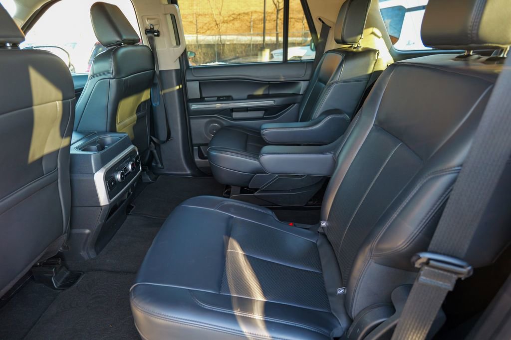 Used 2024 Ford Expedition XLT image 25