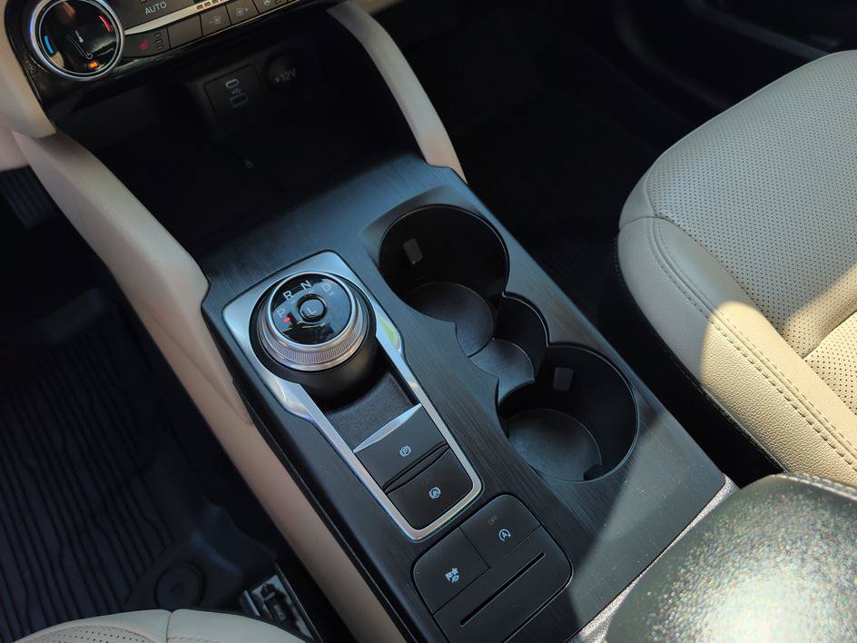 Used 2022 Ford Escape SEL w/ Technology Package FWD image 26