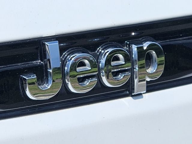 Used 2023 Jeep Grand Cherokee Limited RWD image 39
