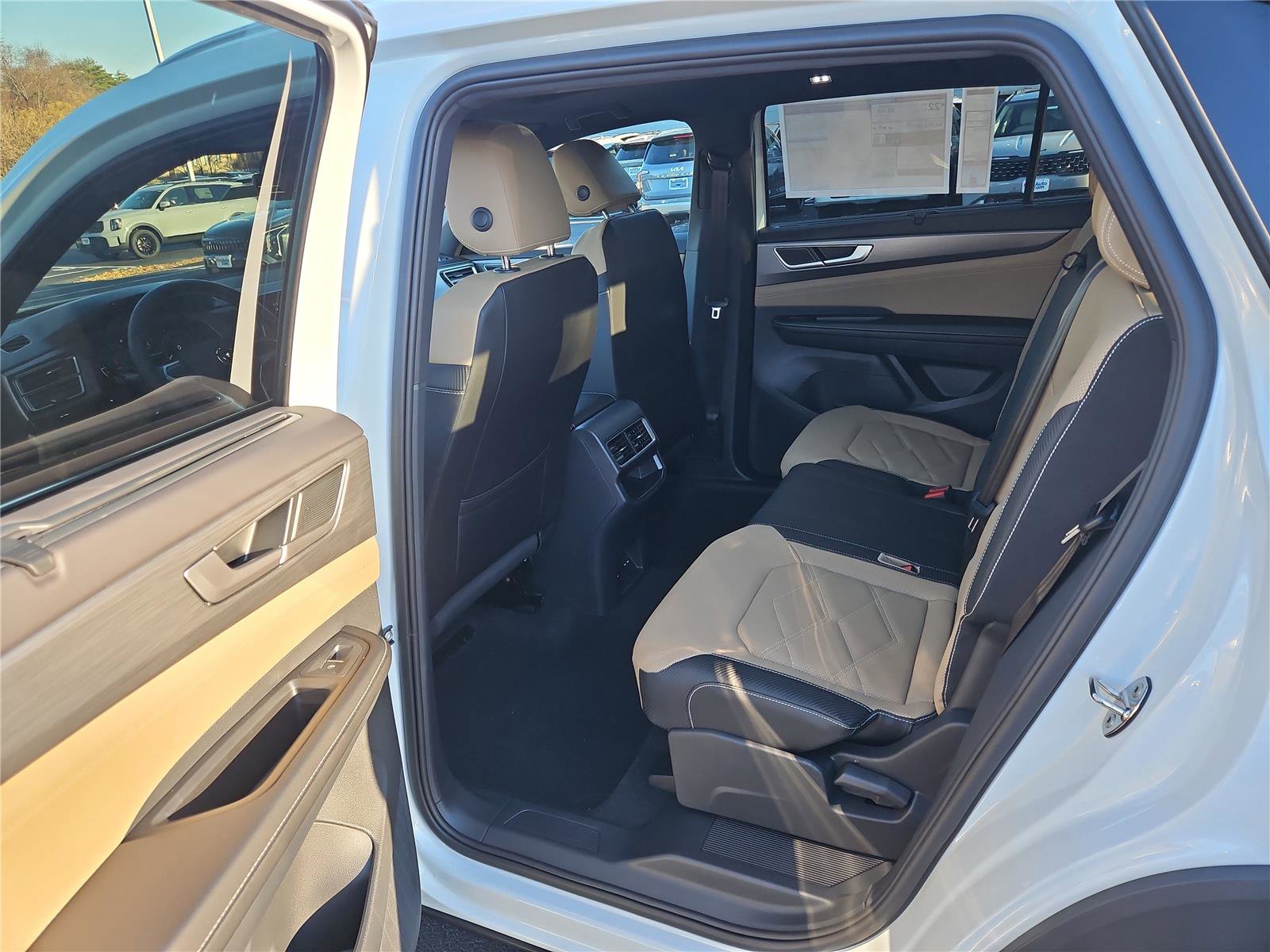 New 2026 Volkswagen Atlas Cross Sport SE image 25