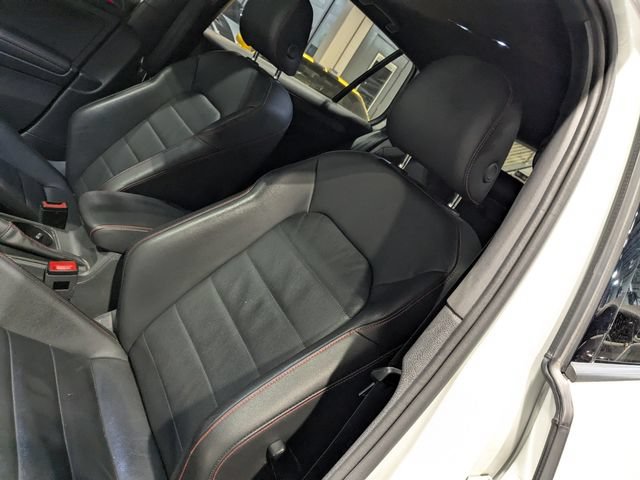 Used 2019 Volkswagen GTI SE FWD image 24