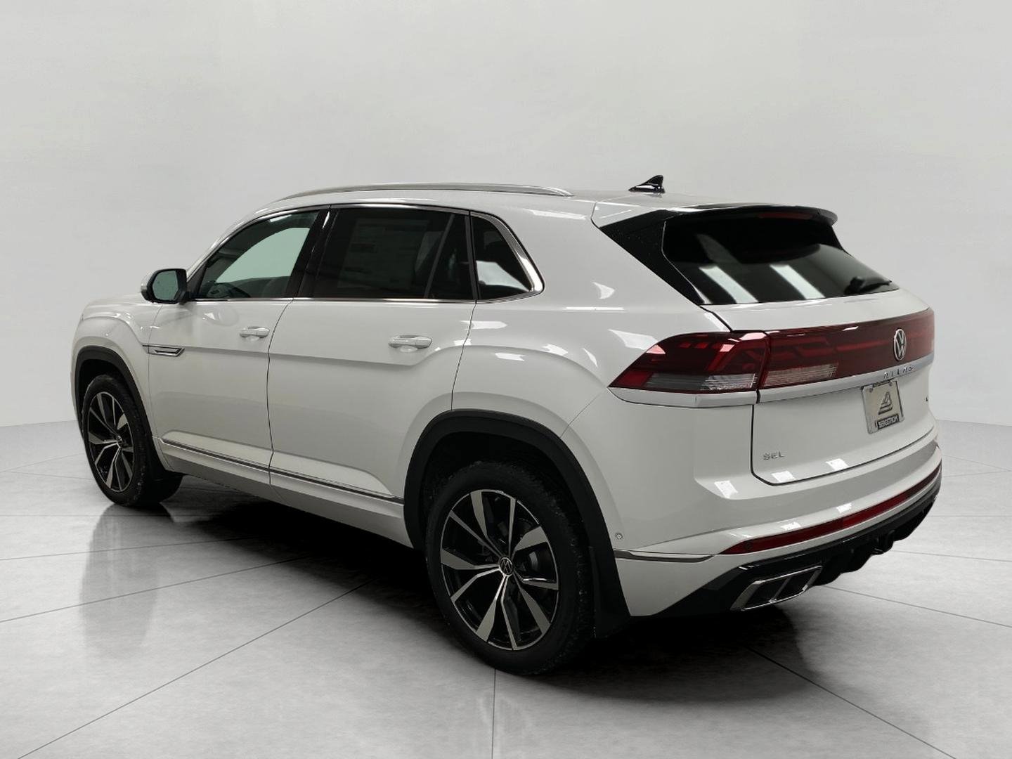 New 2026 Volkswagen Atlas Cross Sport SEL Premium R-Line image 8