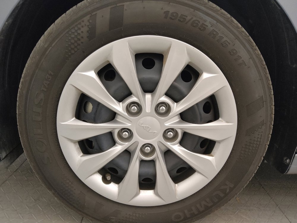 Used 2024 Kia Forte LX image 31