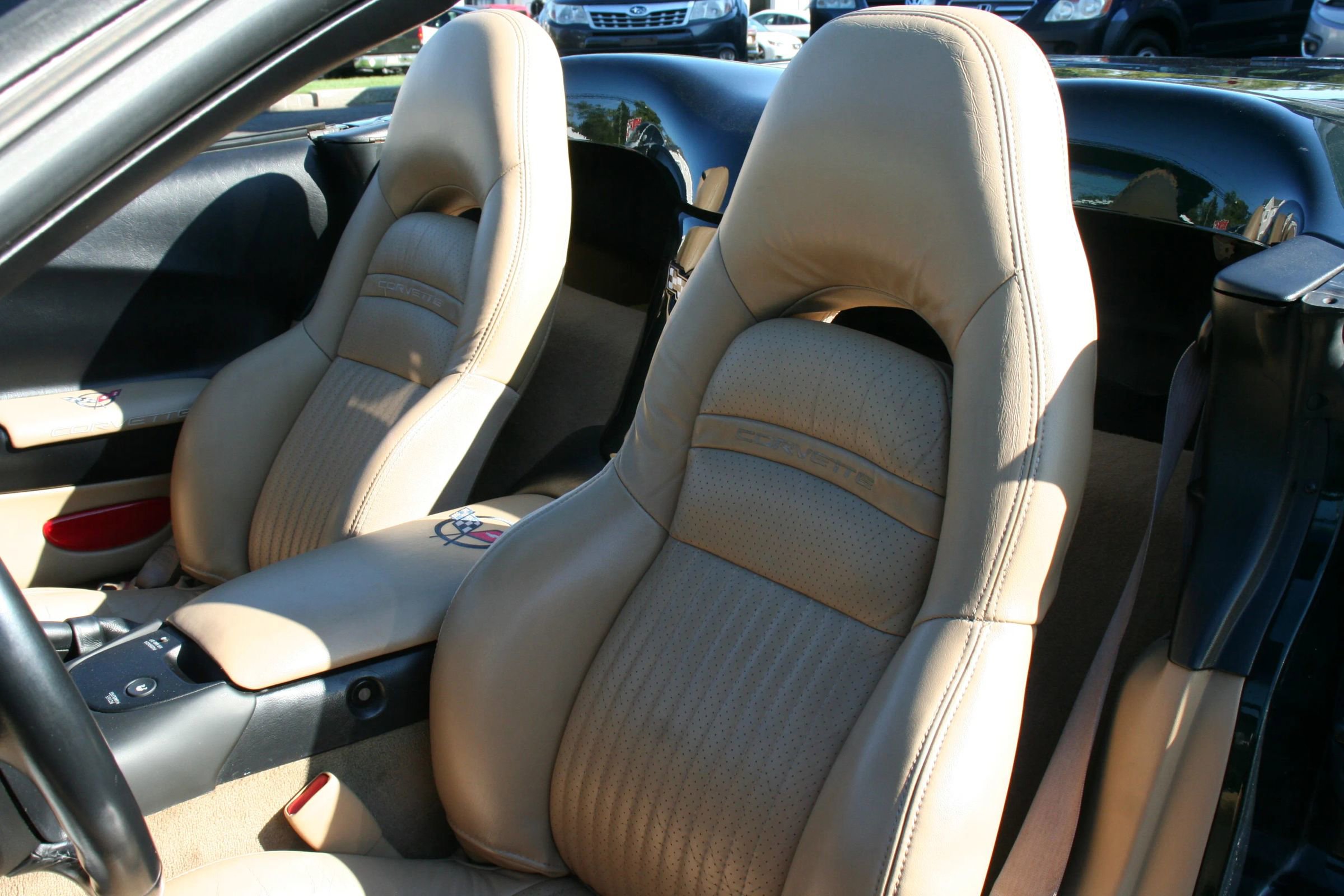 Used 2001 Chevrolet Corvette Convertible w/ Preferred Equipment Group2 image 6