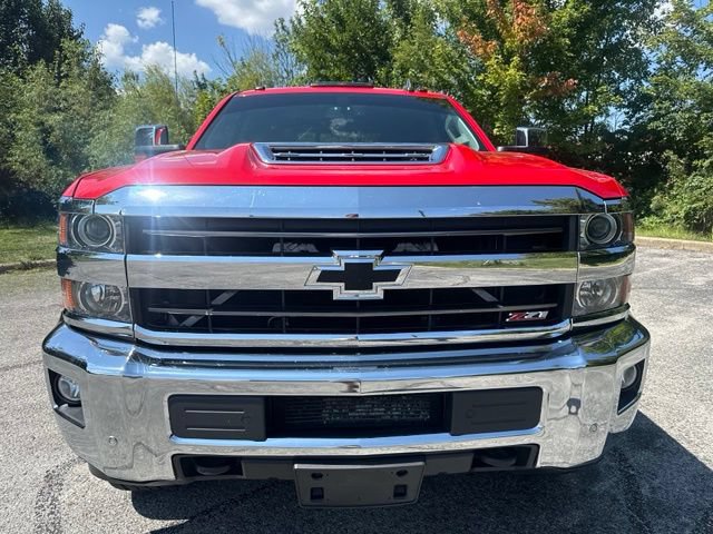 Used 2019 Chevrolet Silverado 2500 LTZ w/ LTZ Plus Package AWD/4WD image 6