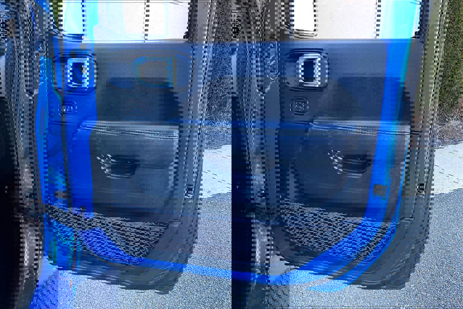 Used 2022 Jeep Wrangler Unlimited Sahara w/ Cold Weather Group image 22