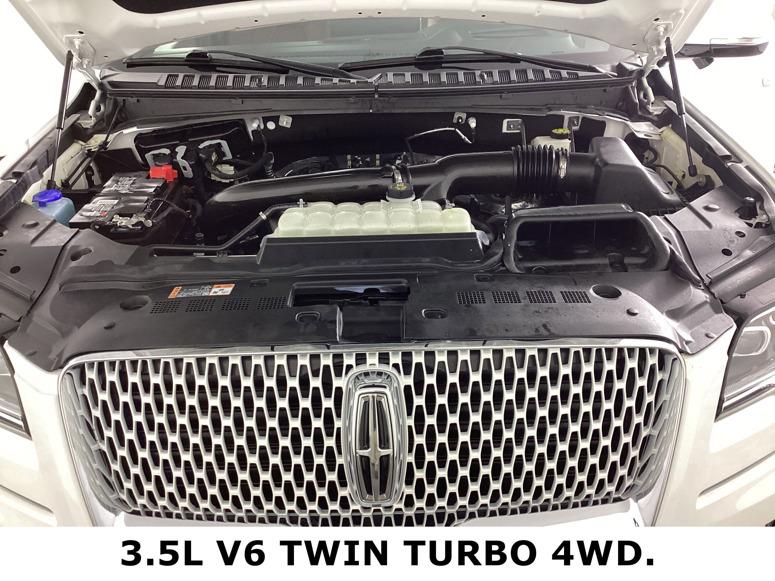 Used 2024 Lincoln Navigator Reserve image 11