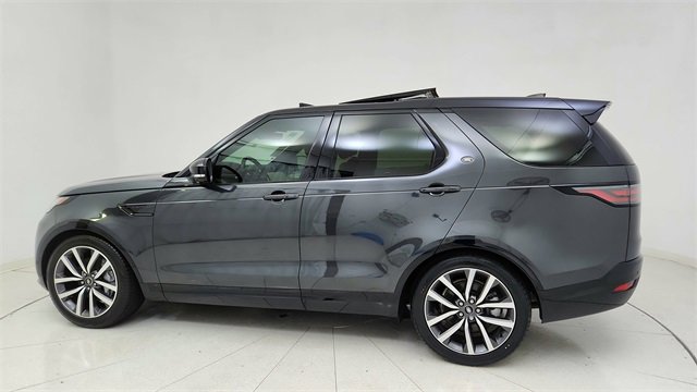 Used 2024 Land Rover Discovery Dynamic SE image 4