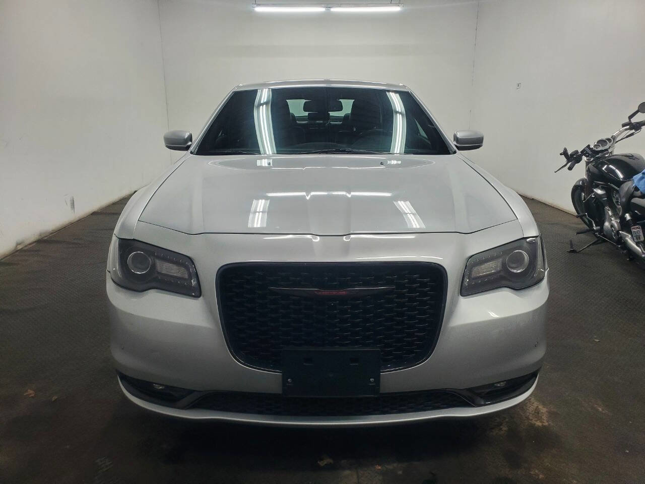 Used 2022 Chrysler 300 S image 2