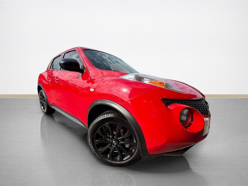 Used 2014 Nissan Juke S w/ Midnight Edition 2.0 FWD image 2