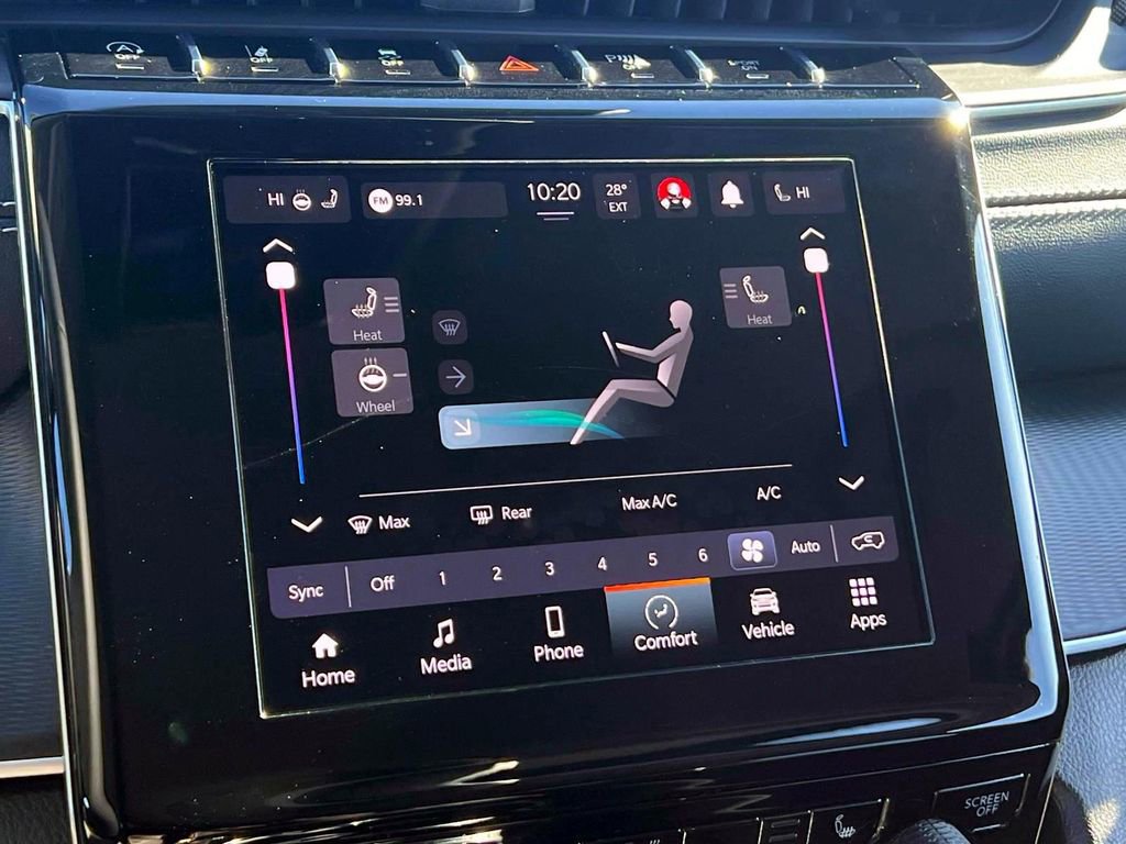 Certified 2023 Jeep Grand Cherokee Laredo w/ Luxury Tech Group I image 31