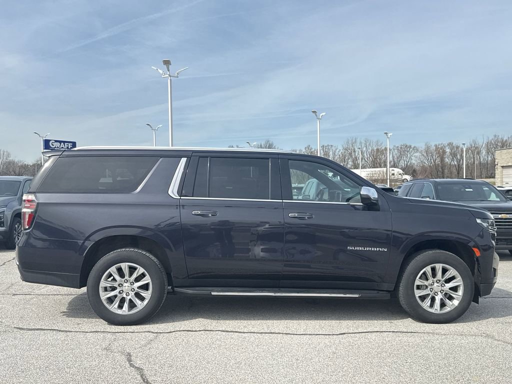 Used 2023 Chevrolet Suburban Premier image 9