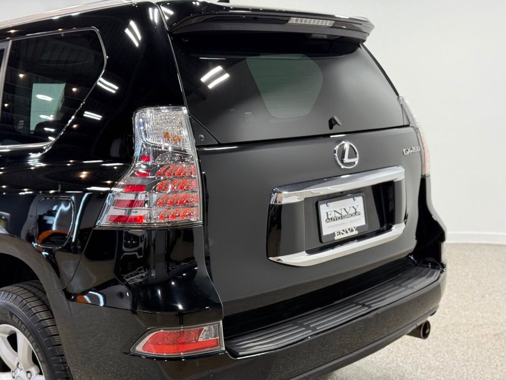Used 2016 Lexus GX 460 w/ Navigation Package image 21