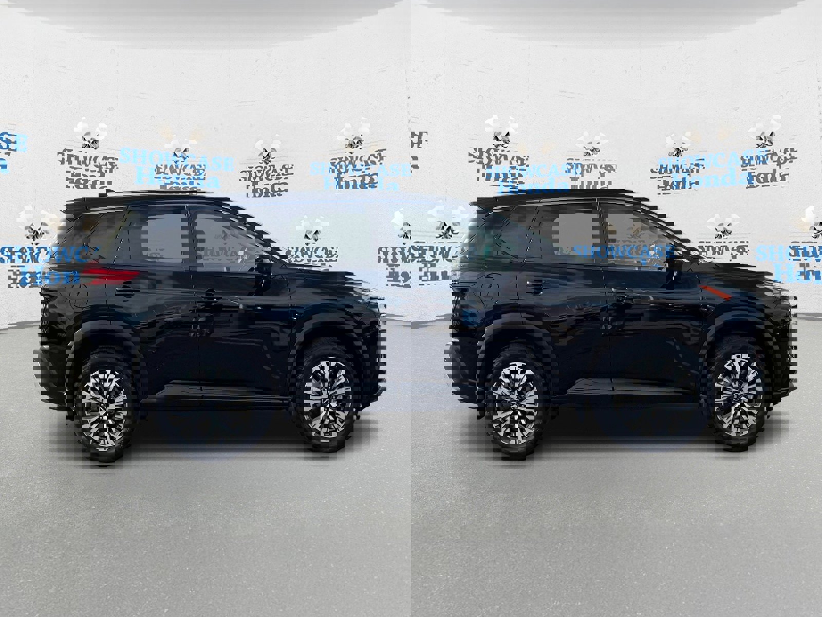 Used 2023 Nissan Rogue SV image 8