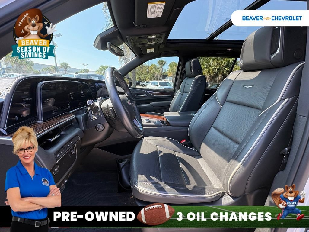 Used 2023 Cadillac Escalade Premium Luxury AWD/4WD image 14