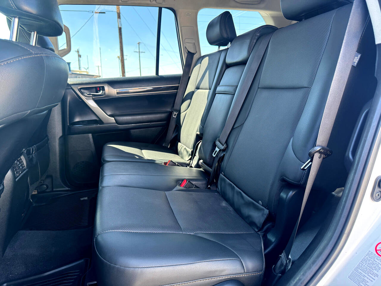 Used 2017 Lexus GX 460 image 24