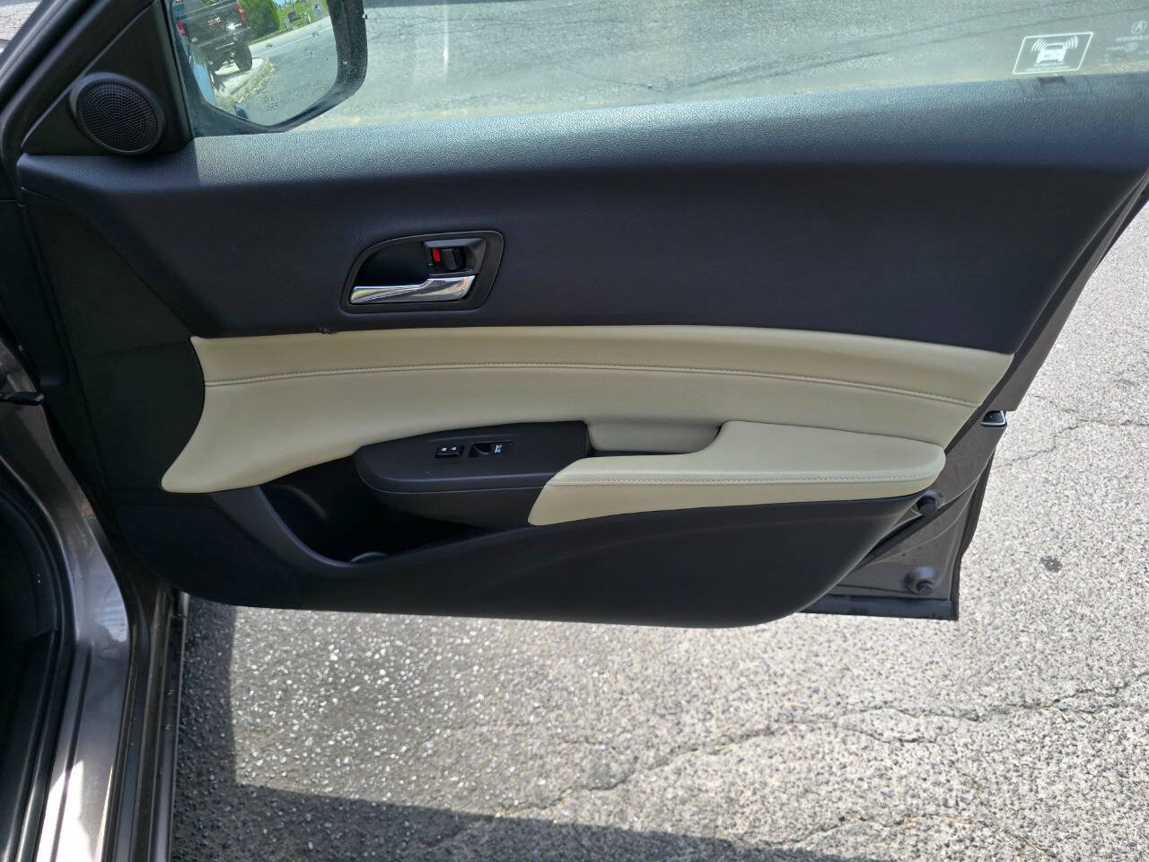 Used 2013 Acura ILX w/ Technology Package FWD image 35