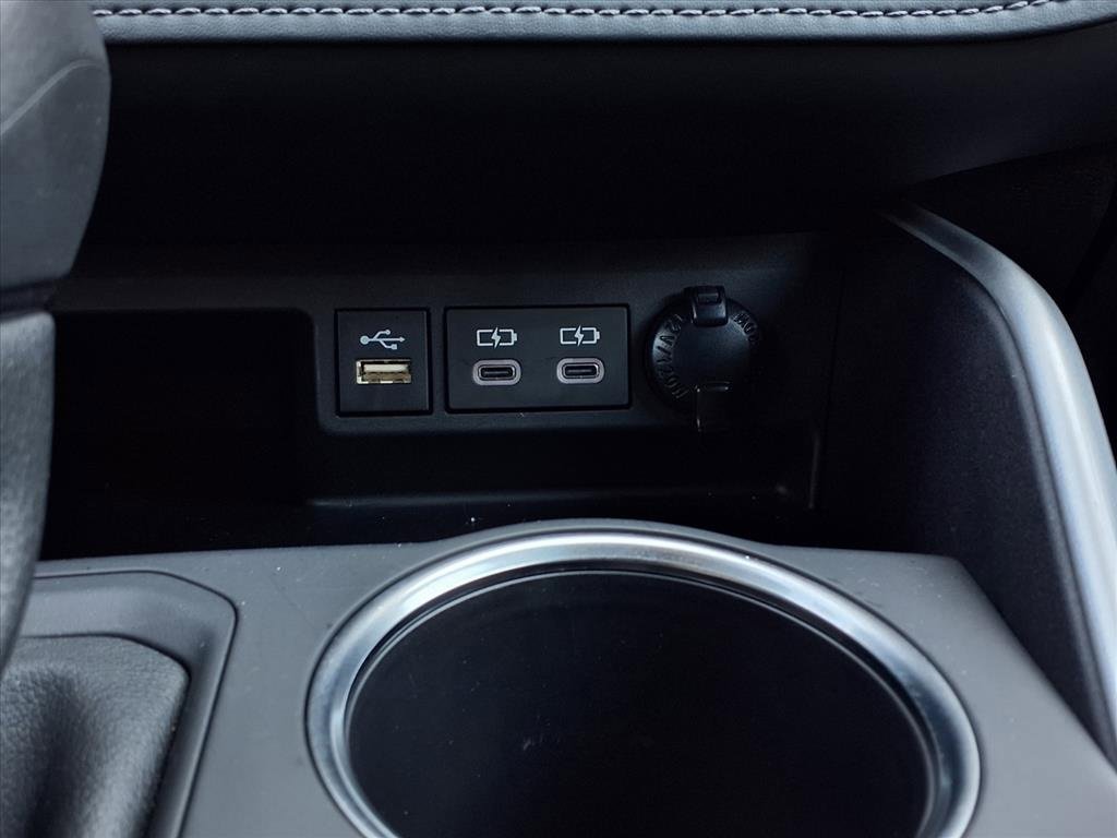 Certified 2025 Toyota Highlander XLE image 11