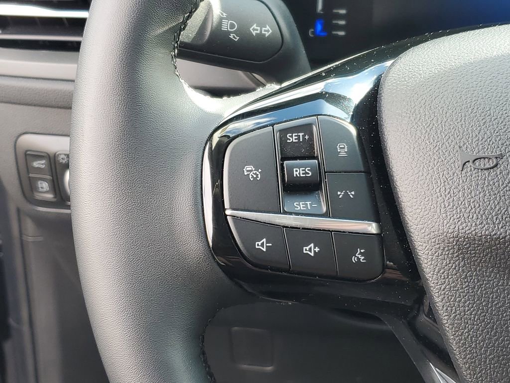 Used 2024 Ford Escape SE image 16