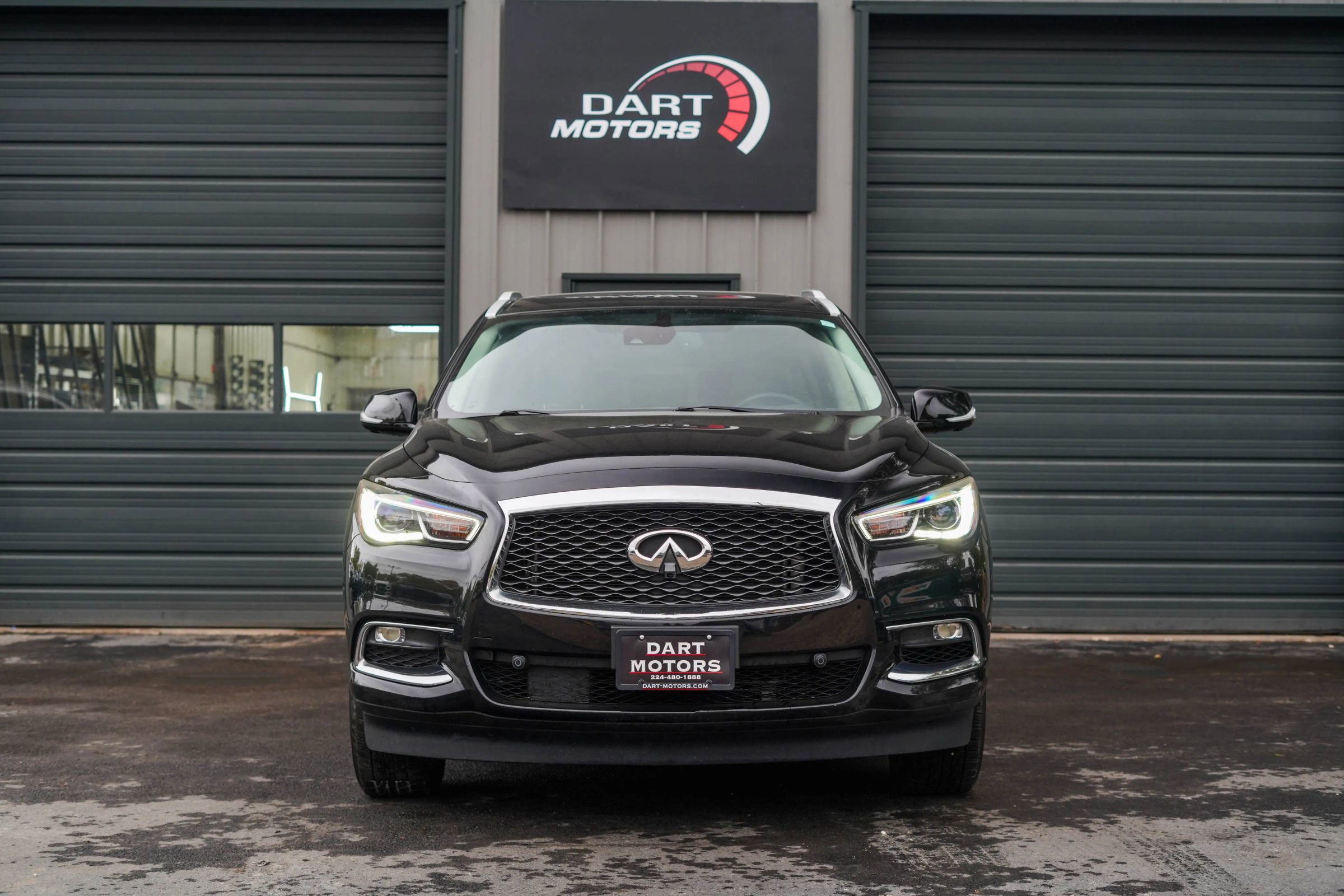 Used 2019 INFINITI QX60 Luxe w/ Essential Package image 2