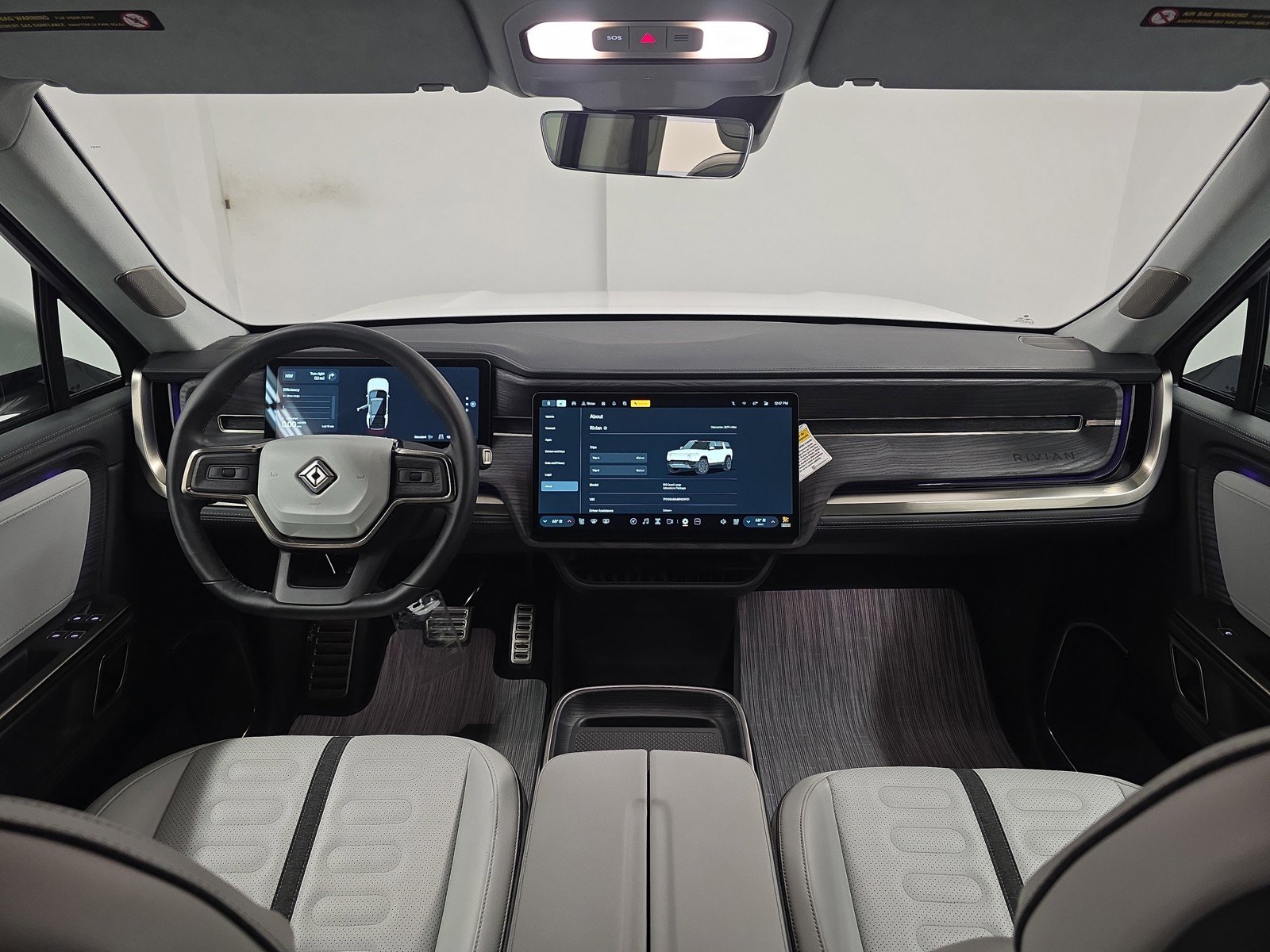 Used 2024 Rivian R1S Adventure image 27