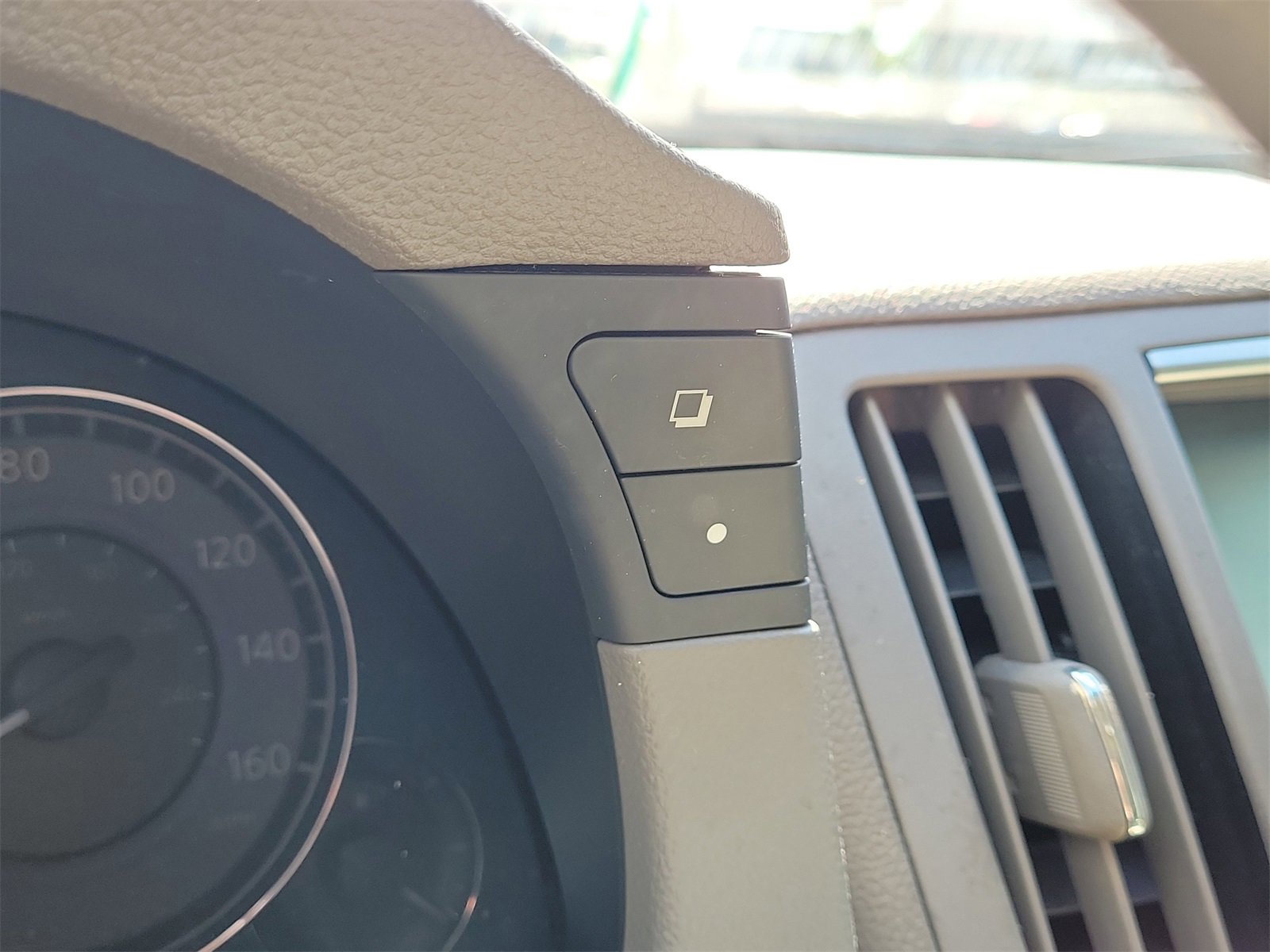 Used 2013 INFINITI G37 Journey w/ Premium Pkg image 17