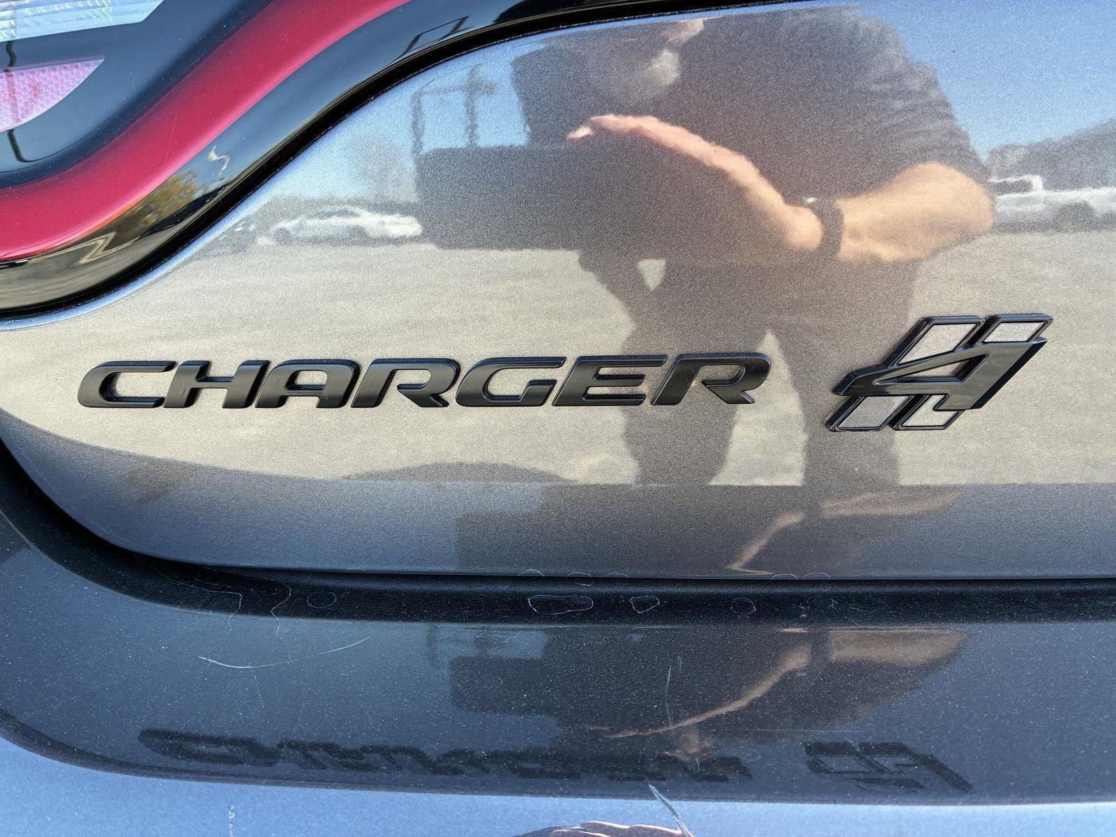Used 2023 Dodge Charger SXT w/ Blacktop Package AWD/4WD image 31