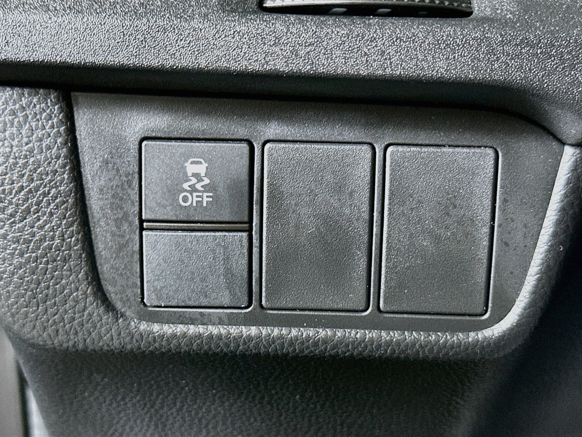 Used 2025 Honda CR-V LX image 17