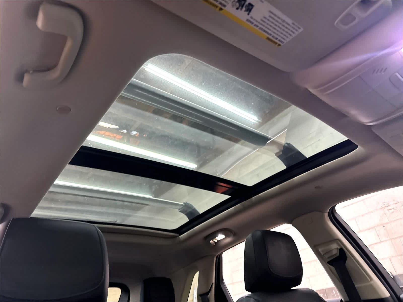 Used 2018 Cadillac XT5 Premium Luxury FWD image 24