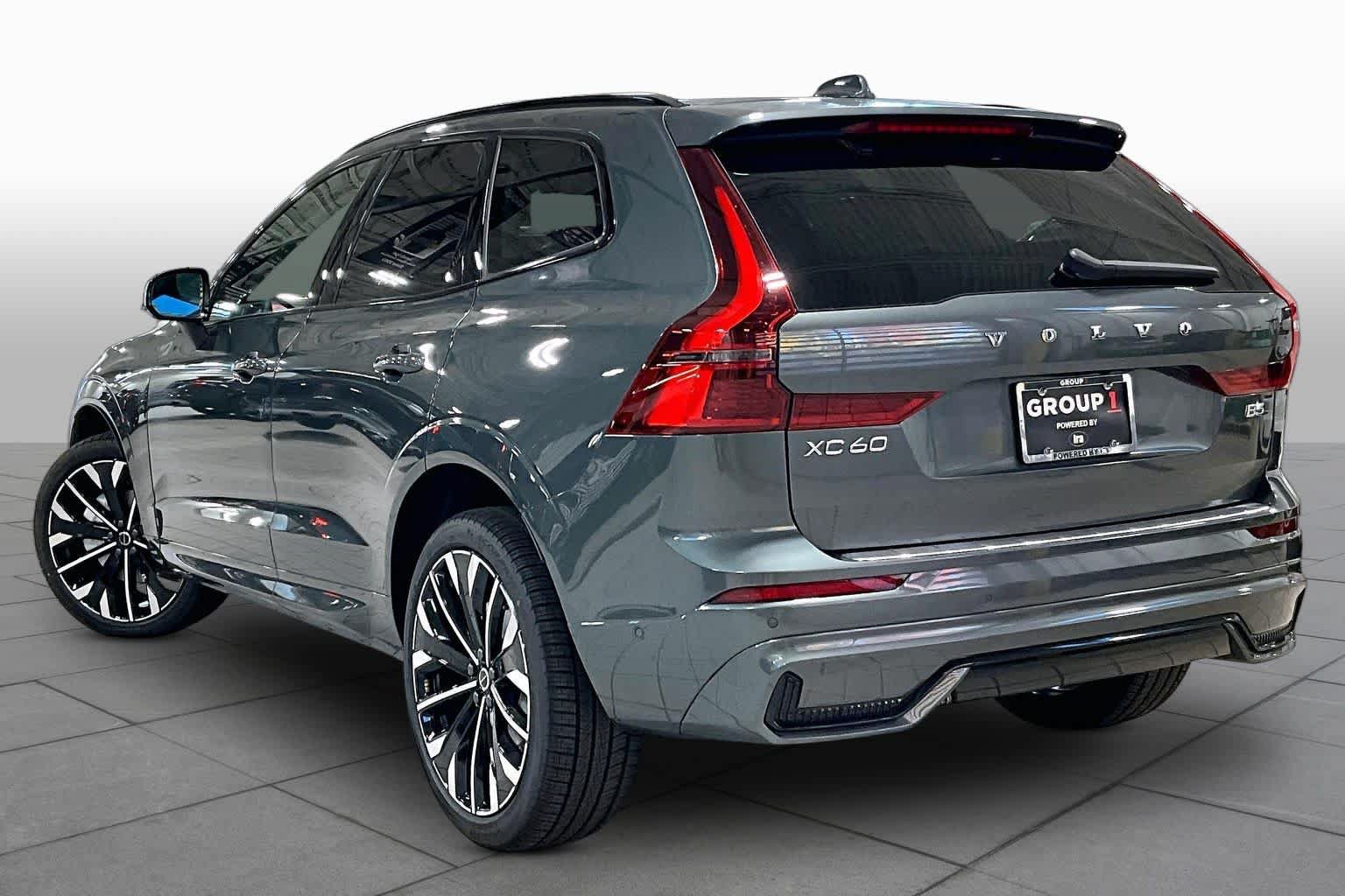 New 2027 Volvo XC60 B5 Ultra AWD/4WD image 3